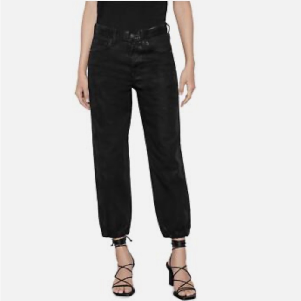 Frame Denim The Lounge Jogger in Noir Coated Women's Black Ankle Jeans. Size 27